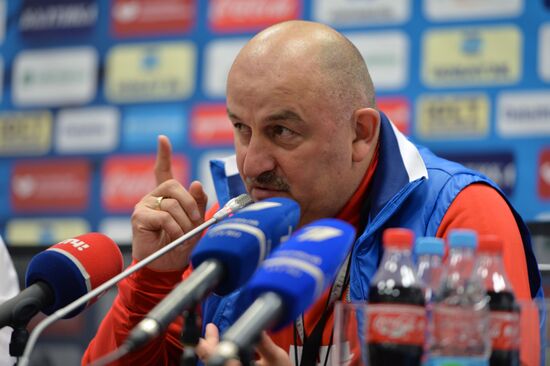 Russian national football team holds training session