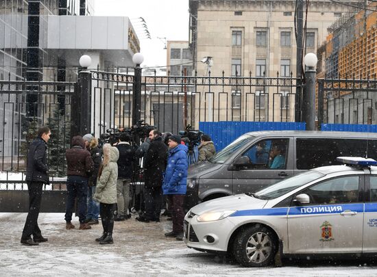 Situation near Russian Investigative Committee and Ministry of Economic Development after Alexei Ulyukayev's arrest