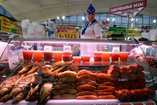 The central marketplace in Novosibirsk