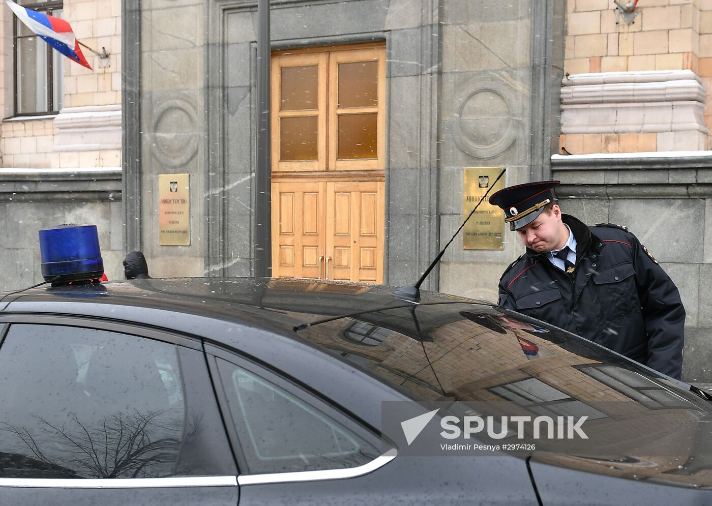 Situation near Russian Investigative Committee and Ministry of Economic Development after Alexei Ulyukayev's arrest