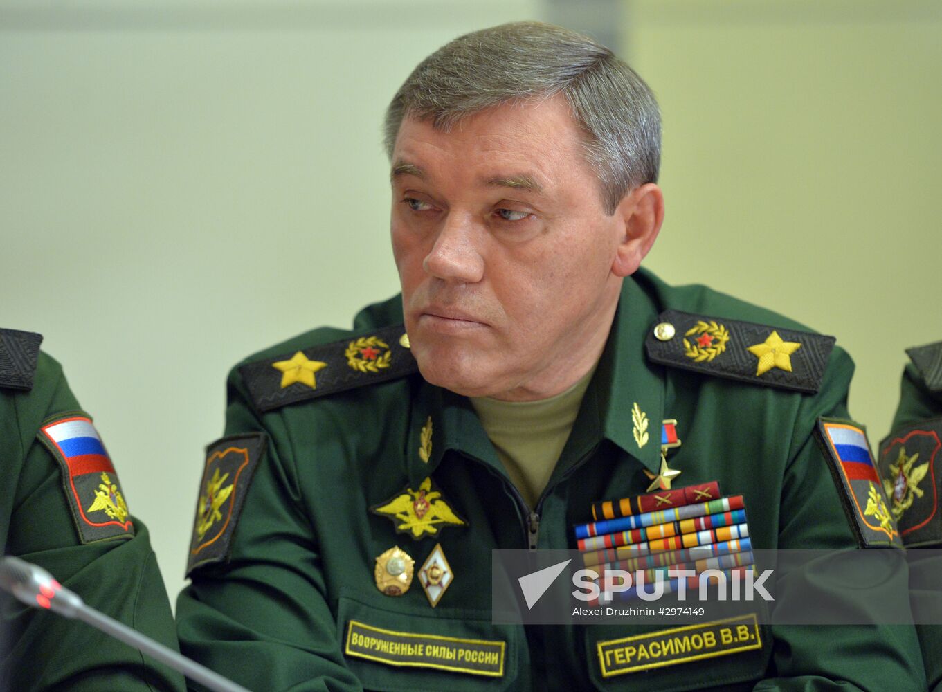 President Putin chairs meeting with Defense Ministry leadership and military-industrial complex representatives