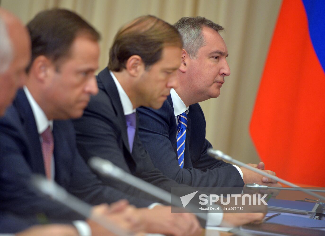 President Putin chairs meeting with Defense Ministry leadership and military-industrial complex representatives