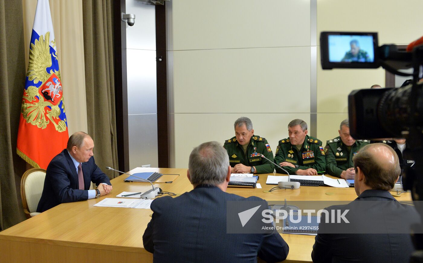 President Putin chairs meeting with Defense Ministry leadership and military-industrial complex representatives