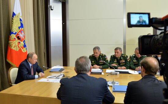 President Putin chairs meeting with Defense Ministry leadership and military-industrial complex representatives