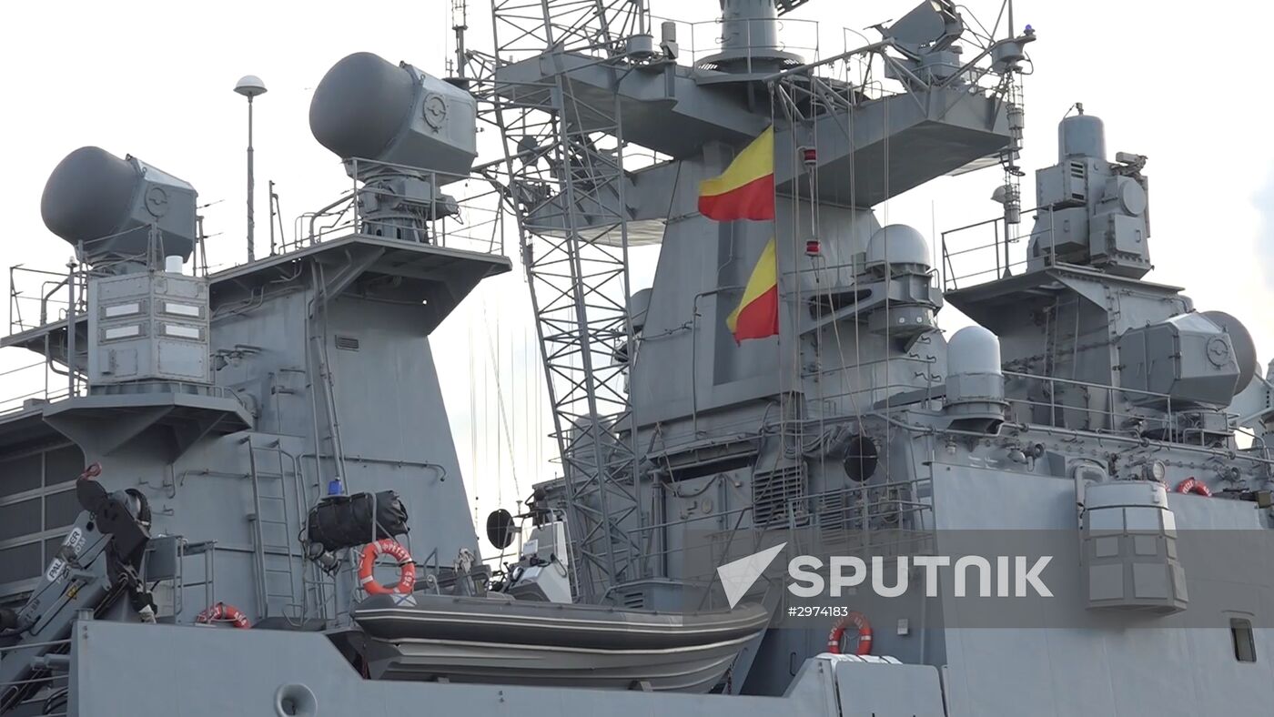 Admiral Kuznetsov aircraft carrier and Admiral Grigorovich patrol ship deployed in Syria for the first time ever