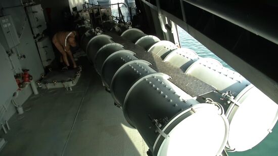 Admiral Kuznetsov aircraft carrier and Admiral Grigorovich patrol ship deployed in Syria for the first time ever