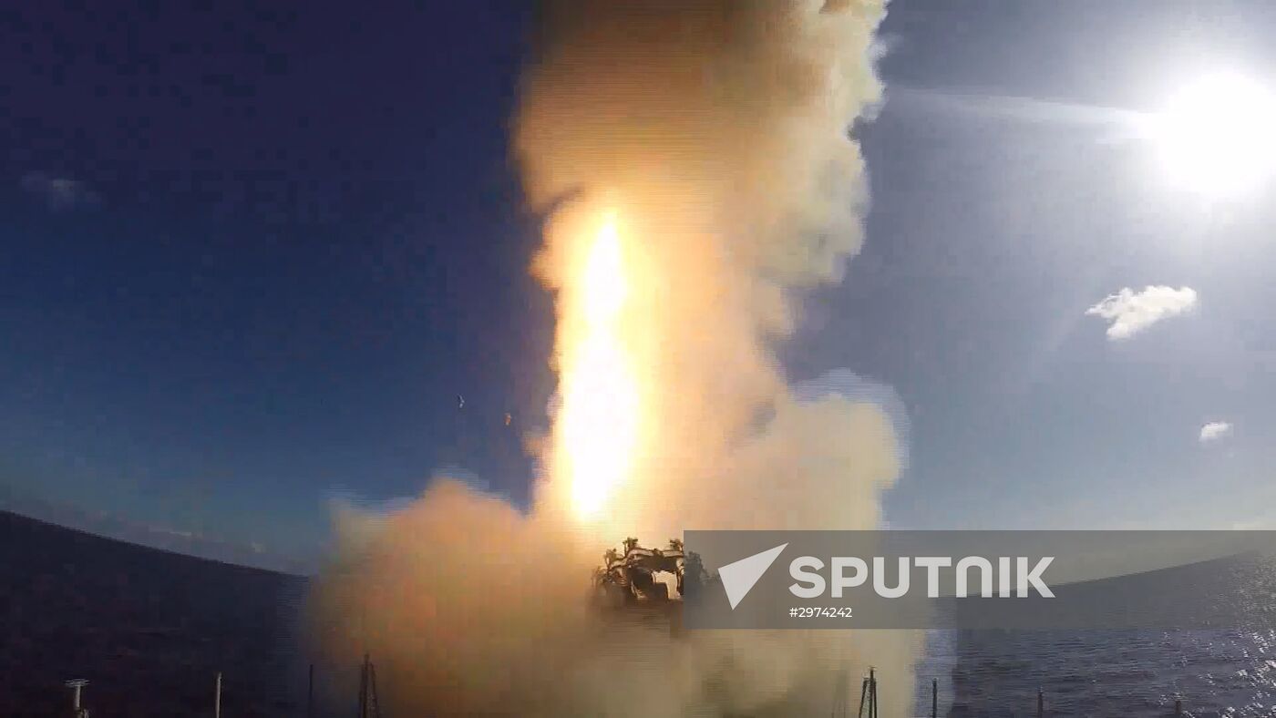 Admiral Kuznetsov aircraft carrier and Admiral Grigorovich patrol ship deployed in Syria for the first time ever