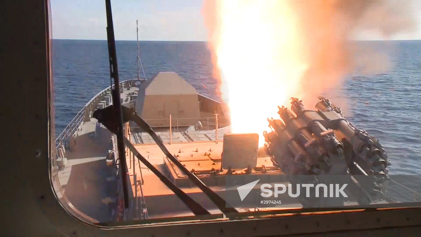 Admiral Kuznetsov aircraft carrier and Admiral Grigorovich patrol ship deployed in Syria for the first time ever