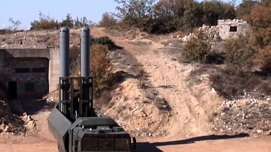 Russia's Oniks cruise missiles target terrorists' facilities in Syria