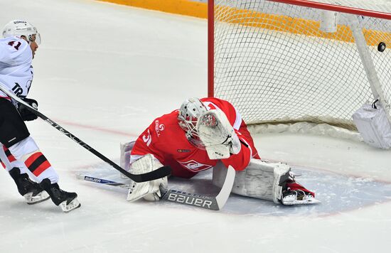 Kontinental Hockey League. Spartak vs. Traktor