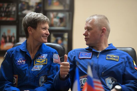 News conference with crew of expedition 50/51 to the International Space Station