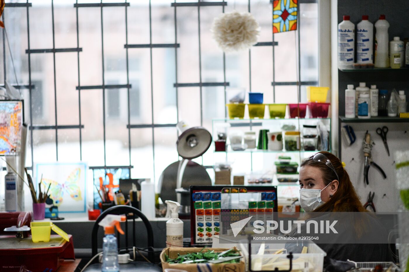 Mirror and stain glass production in Veliky Novgorod