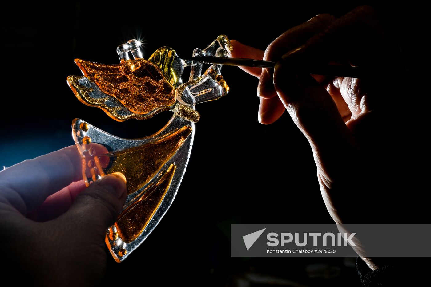 Mirror and stain glass production in Veliky Novgorod