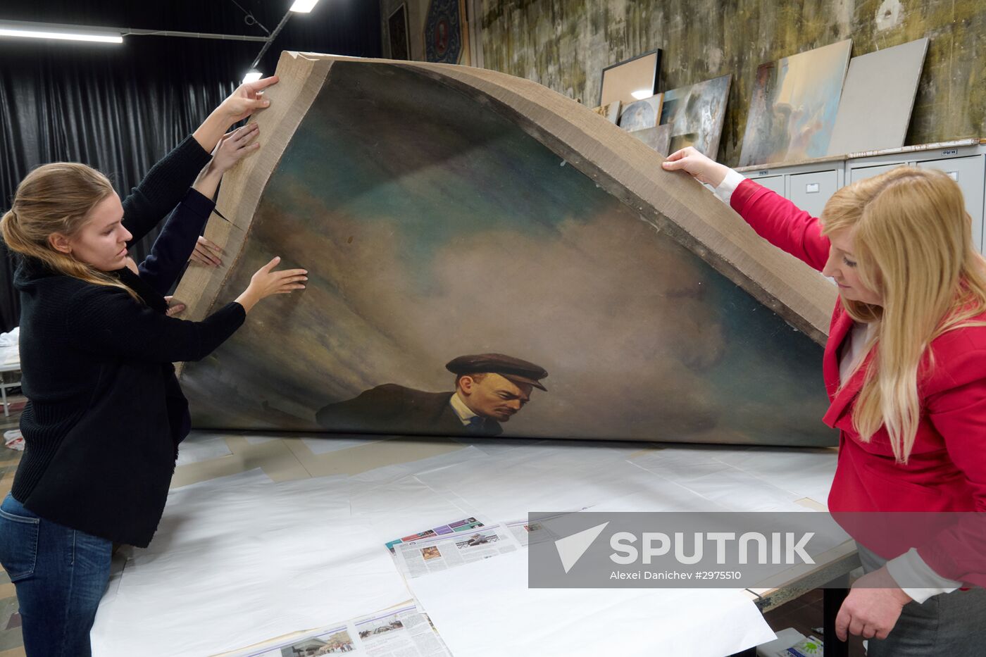 Presetation of discovered portrait of Czar Nicholas II in Stieglitz Academy in Saint Petersburg