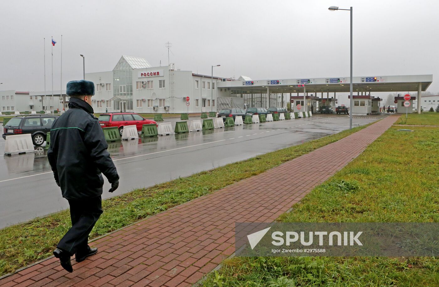 Mamonovo-Grzechotki border checkpoint in Kaliningrad Region