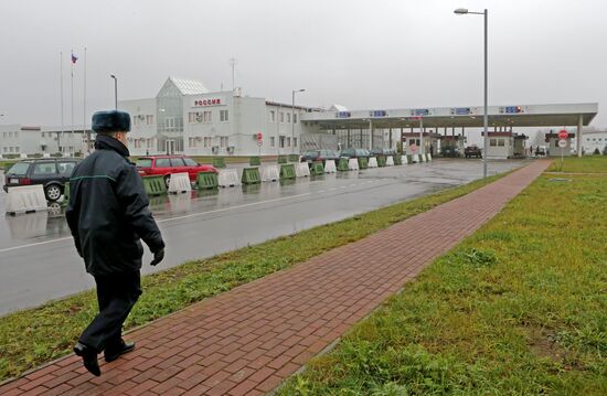 Mamonovo-Grzechotki border checkpoint in Kaliningrad Region