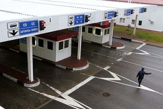 Mamonovo-Grzechotki border checkpoint in Kaliningrad Region