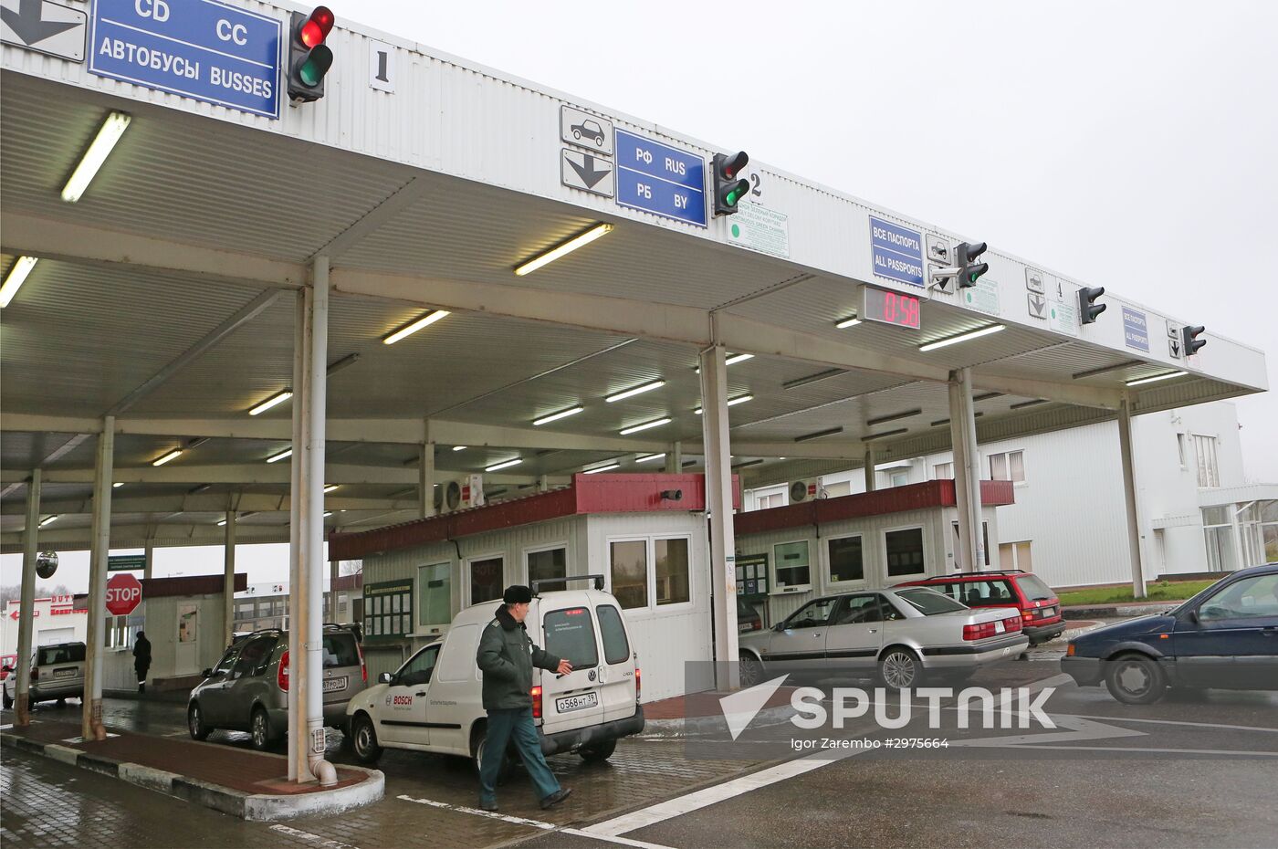 Mamonovo-Grzechotki border checkpoint in Kaliningrad Region