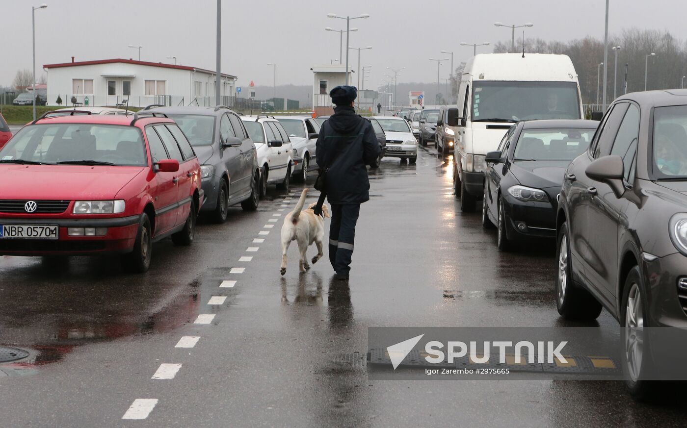 Mamonovo-Grzechotki border checkpoint in Kaliningrad Region