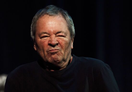 Deep Purple Ian Gillan gives concert in St. Petersburg
