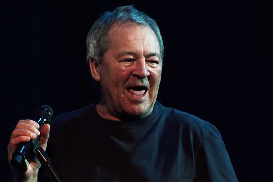 Deep Purple Ian Gillan gives concert in St. Petersburg