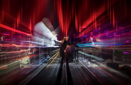 Deep Purple Ian Gillan gives concert in St. Petersburg