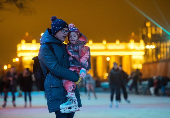 Street Rink opened for skating in Gorky Park