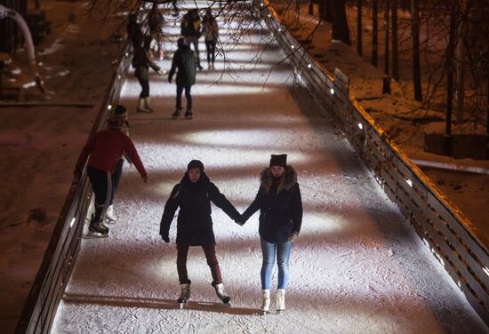 Street Rink opened for skating in Gorky Park