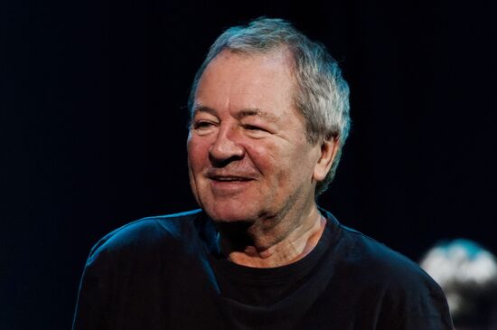 Deep Purple Ian Gillan gives concert in St. Petersburg