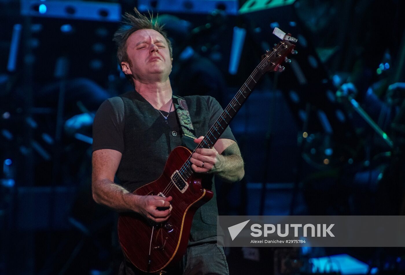 Deep Purple Ian Gillan gives concert in St. Petersburg