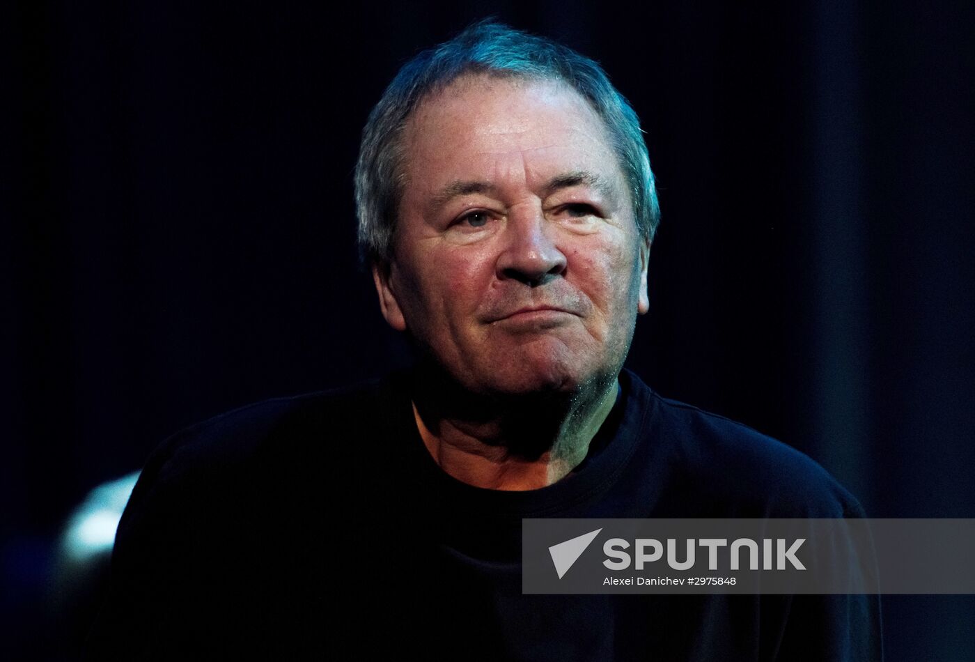Deep Purple Ian Gillan gives concert in St. Petersburg