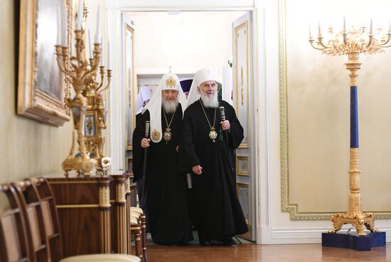 Patriarch of Moscow Kirill meets with heads of local Orthodox churches