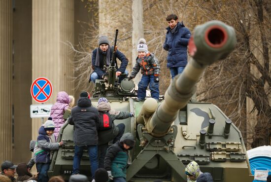 Exhibition of military equipment in Volgograd