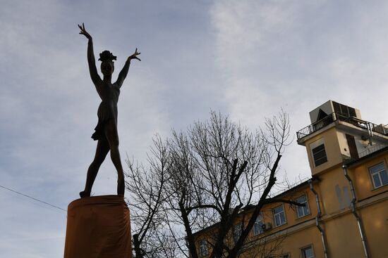 Maya Plisetskaya monument unveiled in Moscow