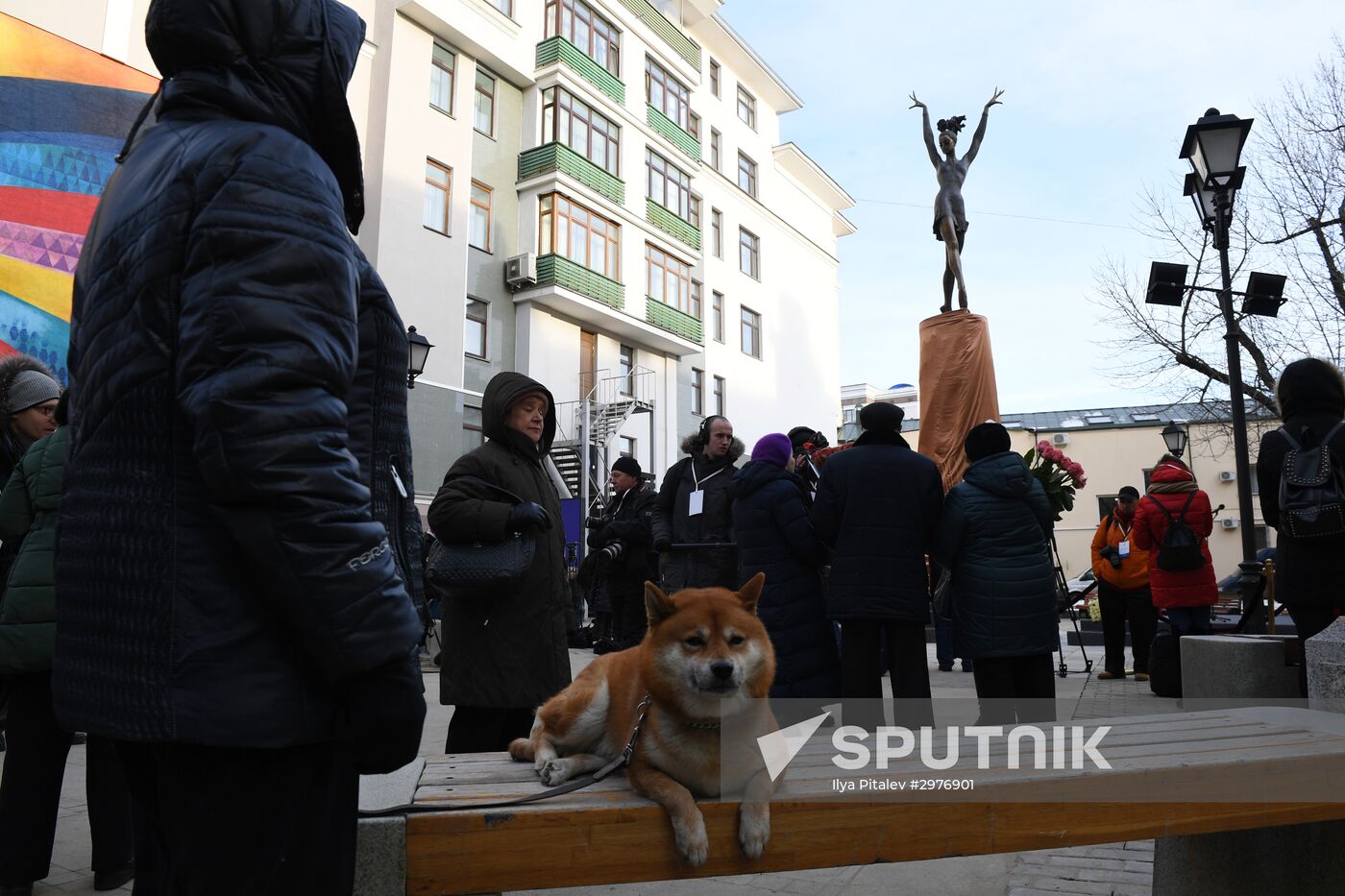Maya Plisetskaya monument unveiled in Moscow