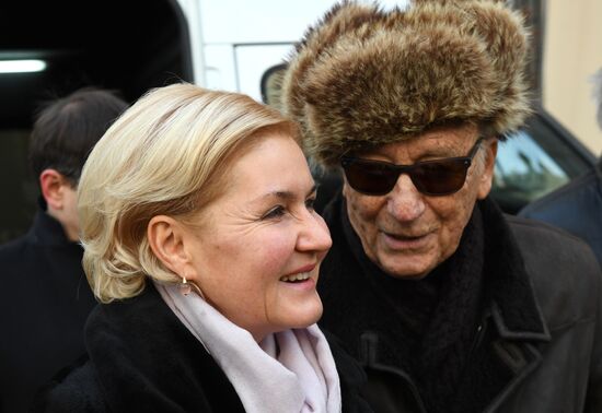 Maya Plisetskaya monument unveiled in Moscow
