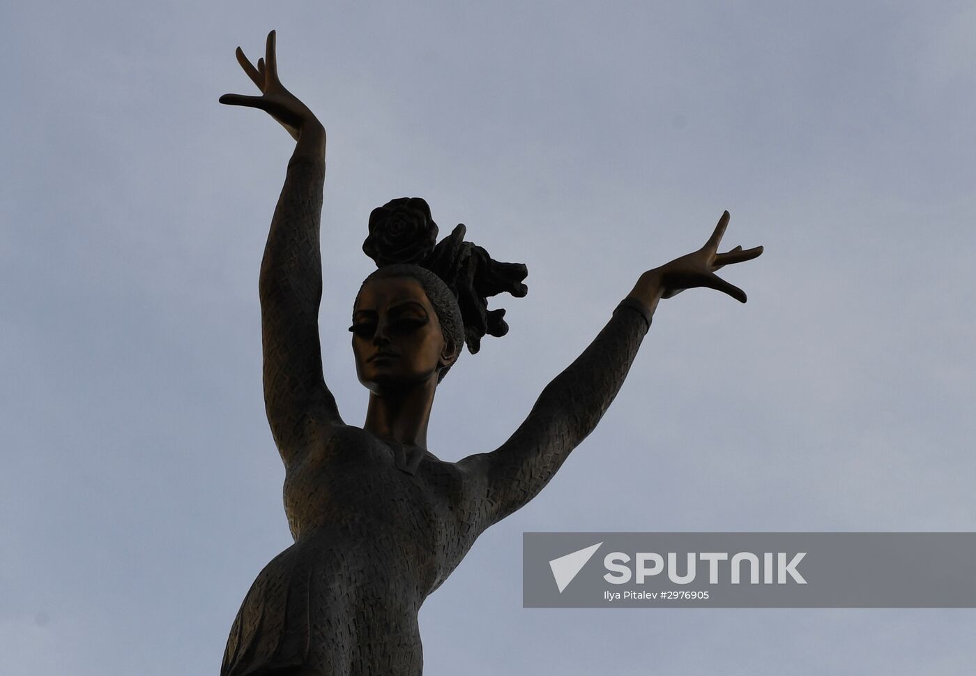 Maya Plisetskaya monument unveiled in Moscow