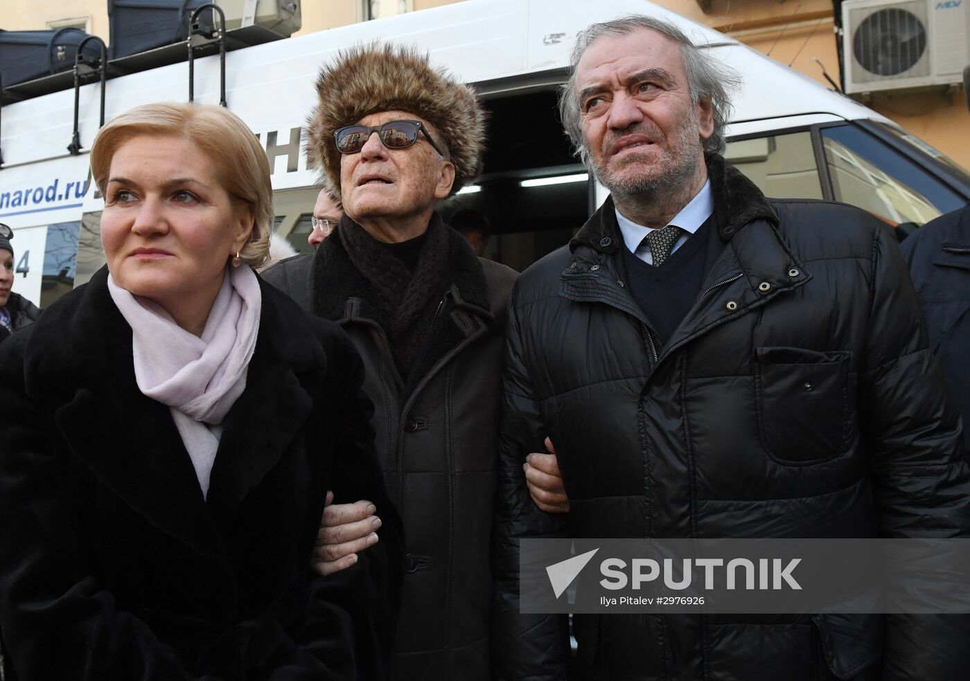 Maya Plisetskaya monument unveiled in Moscow
