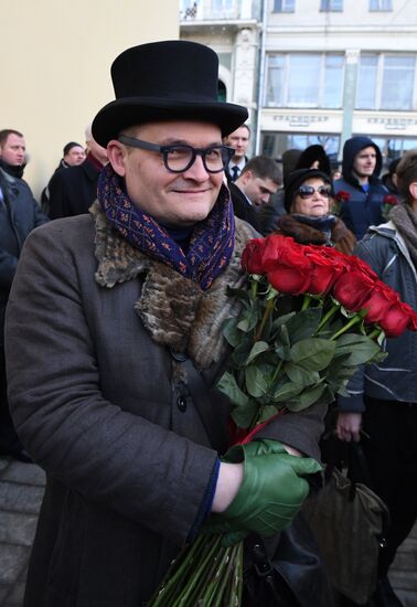 Maya Plisetskaya monument unveiled in Moscow