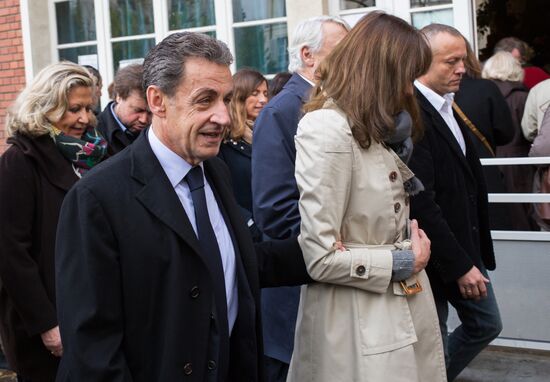 The Repulicans party holds first primaries in Paris