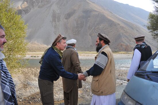Meeting in Afghanistan 30 years later
