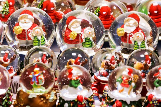 New Year Eve bazaar in TSUM