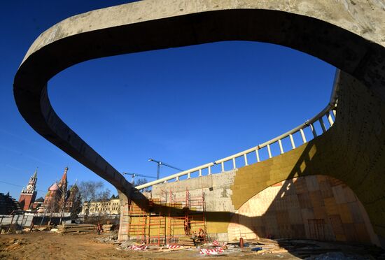 Building Zaryadye Park in Moscow