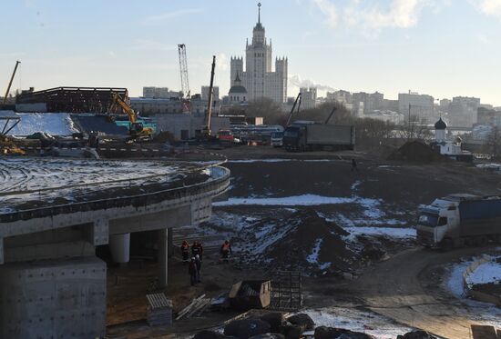 Building Zaryadye Park in Moscow