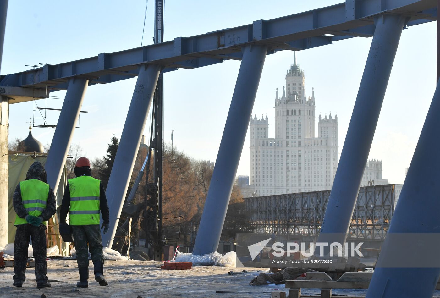 Building Zaryadye Park in Moscow