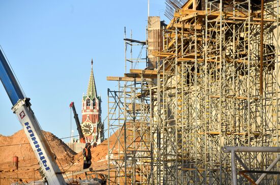 Building Zaryadye Park in Moscow