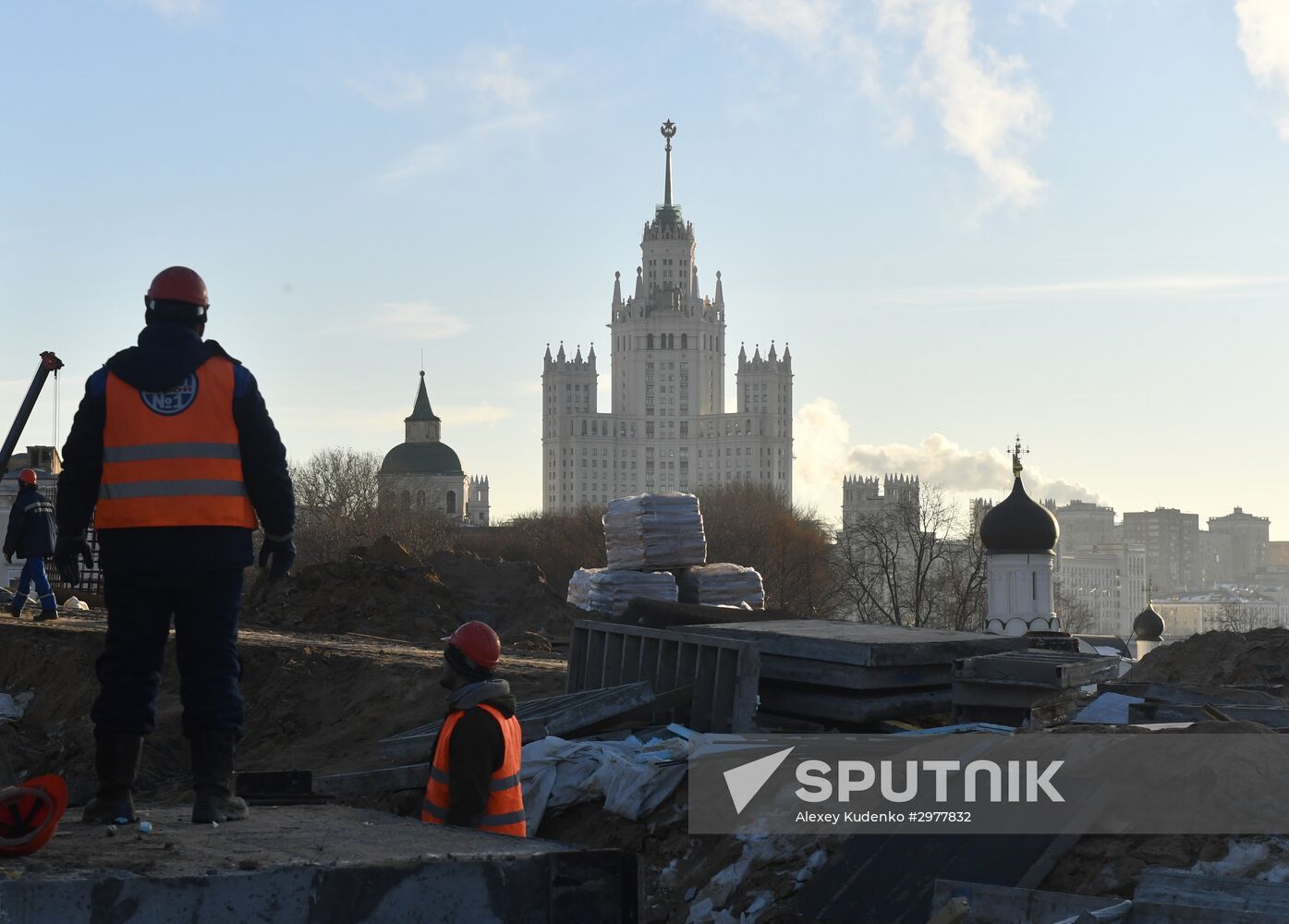 Building Zaryadye Park in Moscow