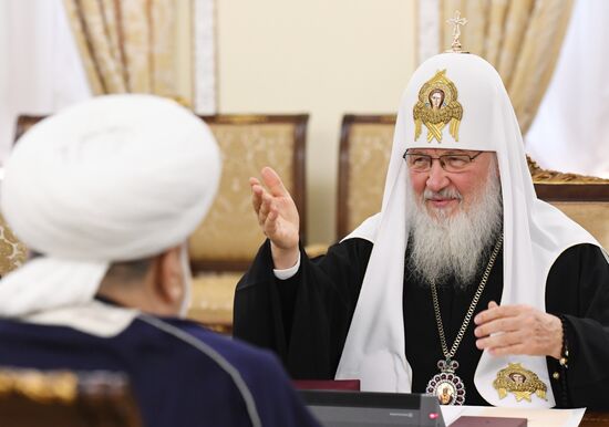 Patriarch Kirill meets with representatives of religious denominations