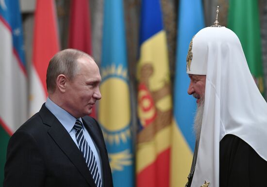 President Putin, Prime Minister Medvedev and Belarusian President Lukashenko wish happy birthday to Patriarch Kirill