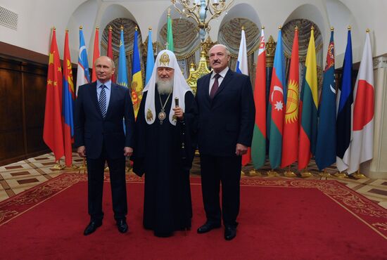President Putin, Prime Minister Medvedev and Belarusian President Lukashenko wish happy birthday to Patriarch Kirill